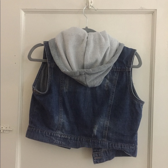 🦋2 for $30🦋 Jean Hoodie Vest. - Picture 2 of 2